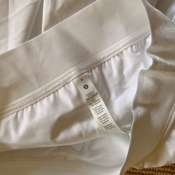 Lululemon Never worn size 8 white court rival mini Tennis Skirt w shorts - Picture 2 of 2